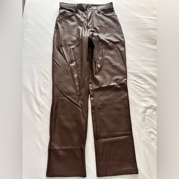Abercrombie & Fitch Curve Love High Rise 90’s Straight Vegan Leather Pants - Picture 3 of 3